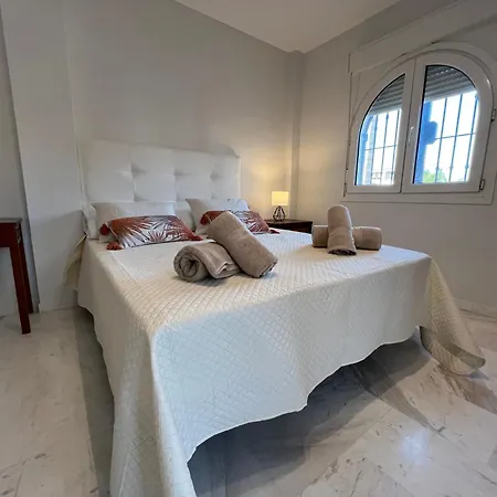 度假居 Juani In Playa Alamos 托雷莫利诺斯